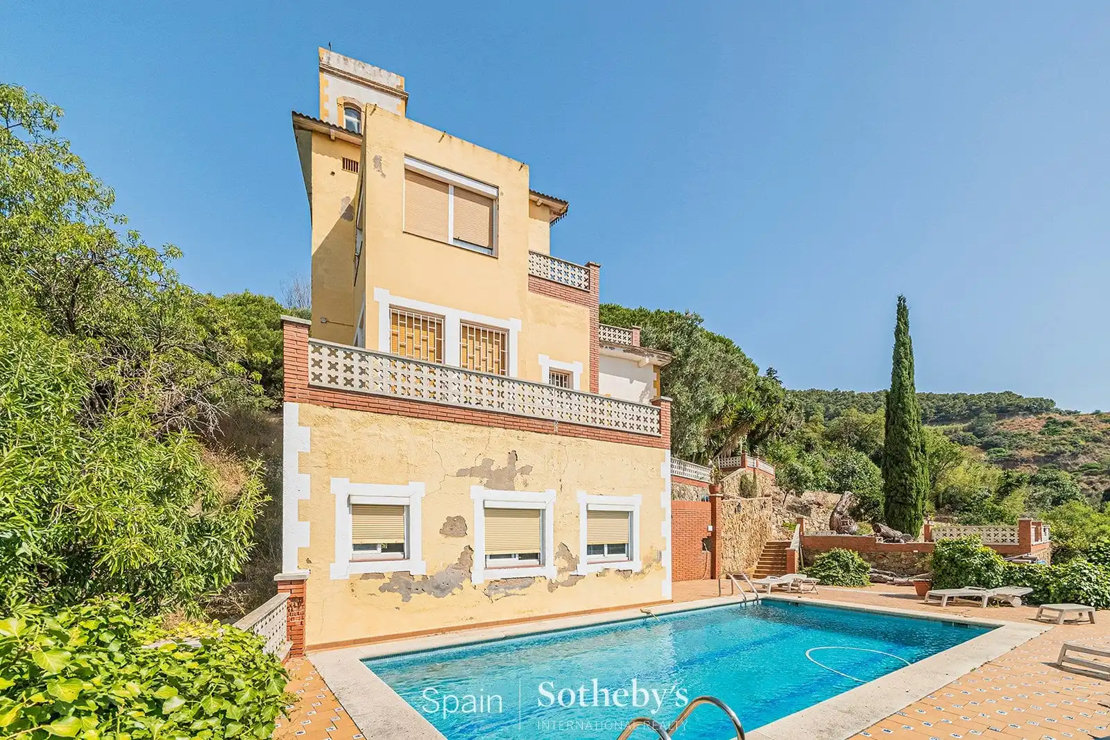 Vista exterior de Casa o xalet en venda en Barcelona amb Aire condicionat, Calefacció i Jardí privat