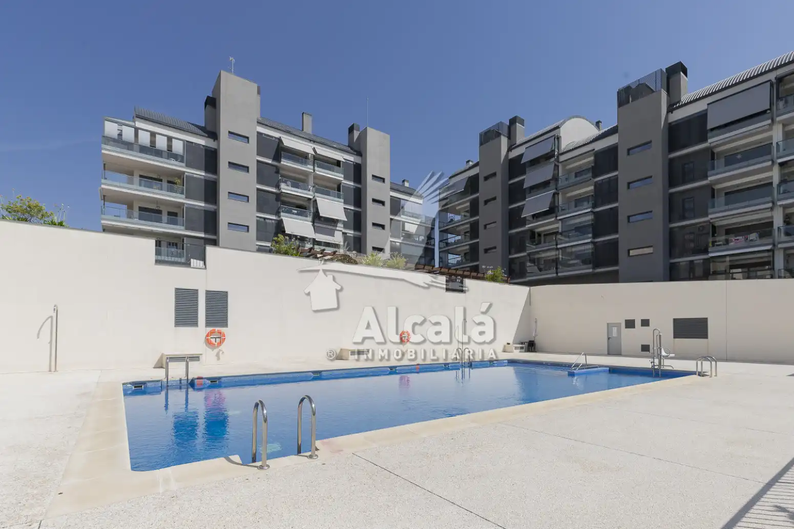 Piscina de Àtic en venda en Rivas-Vaciamadrid amb Aire condicionat, Calefacció i Jardí privat