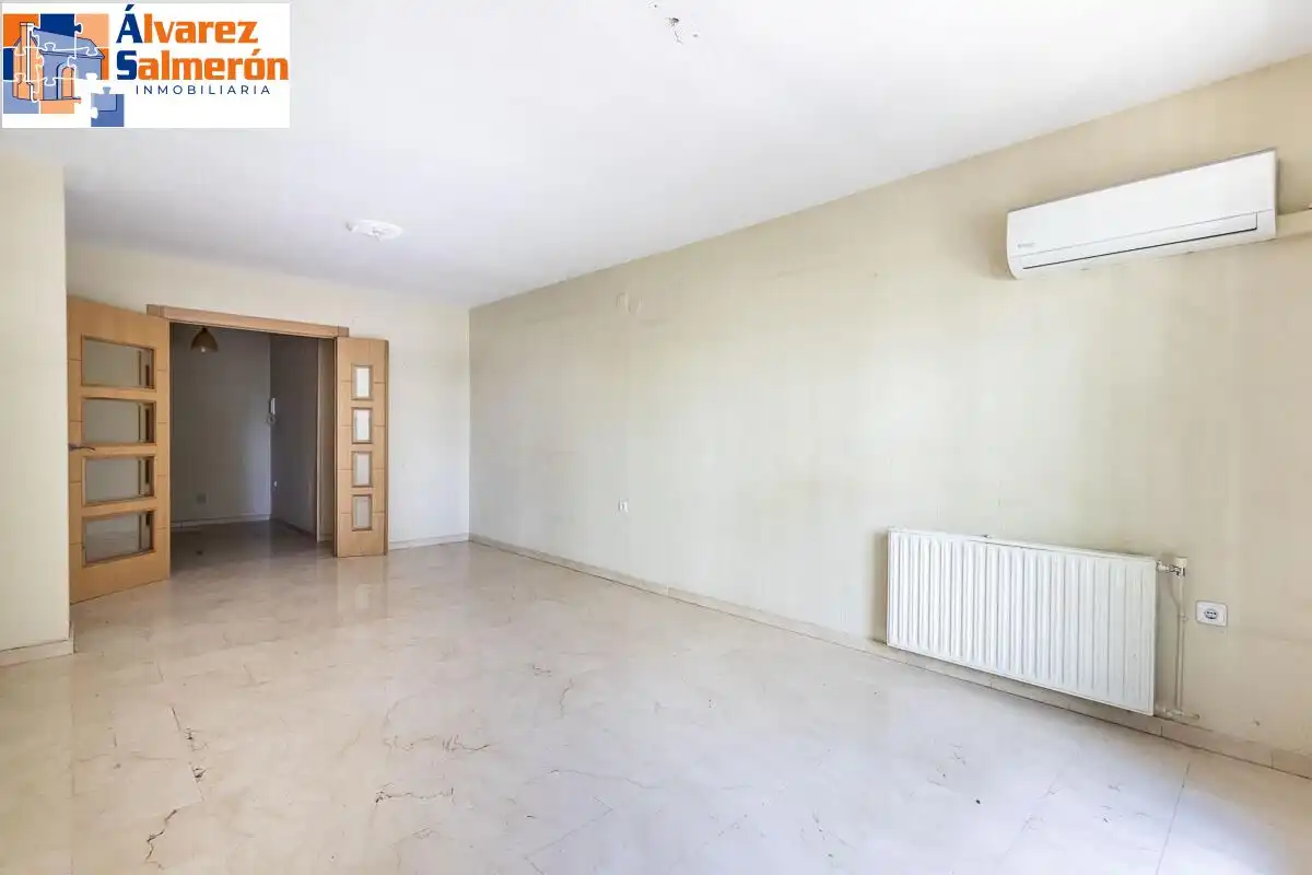 Piso en venta en Calle Bajo de Huétor, Cervantes