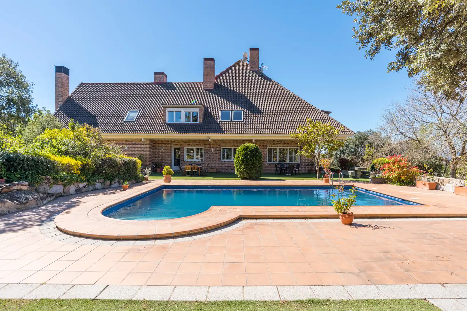 Swimming pool of Houses for sale in Collado Villalba  with Air Conditioner, Heating and Private garden