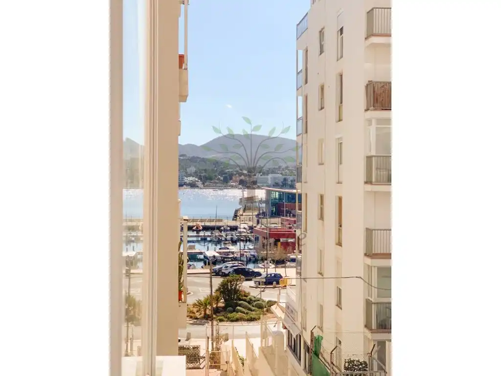 Apartament amb ascensor en venda a Calle Far
