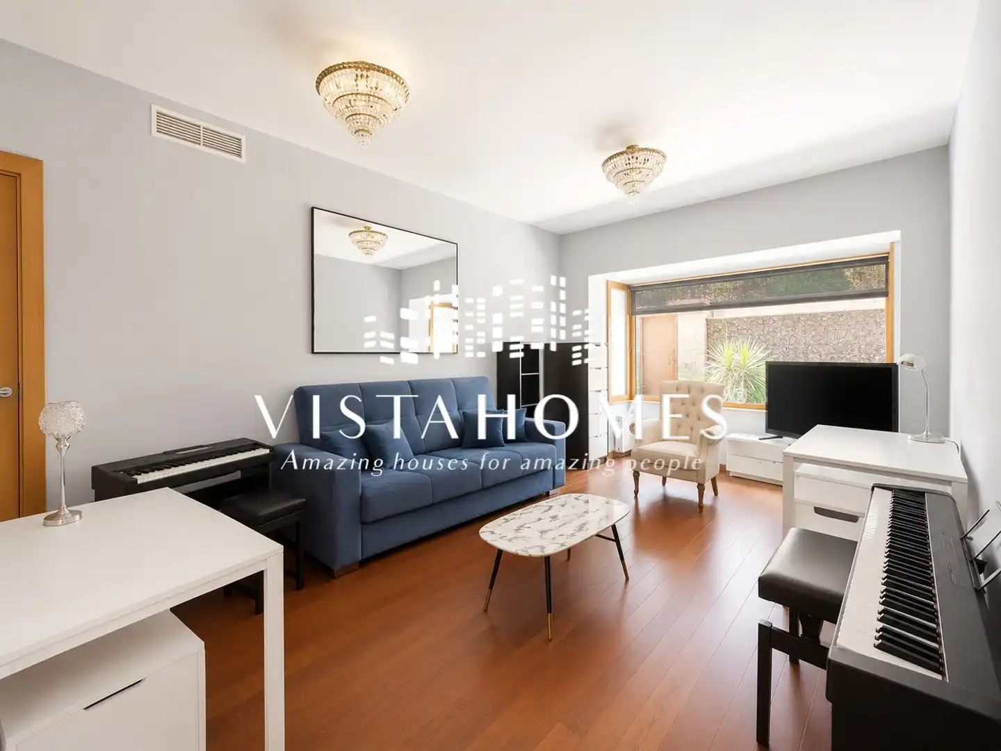 Sala d'estar de Casa o xalet en venda en Ciudalcampo amb Aire condicionat, Calefacció i Jardí privat