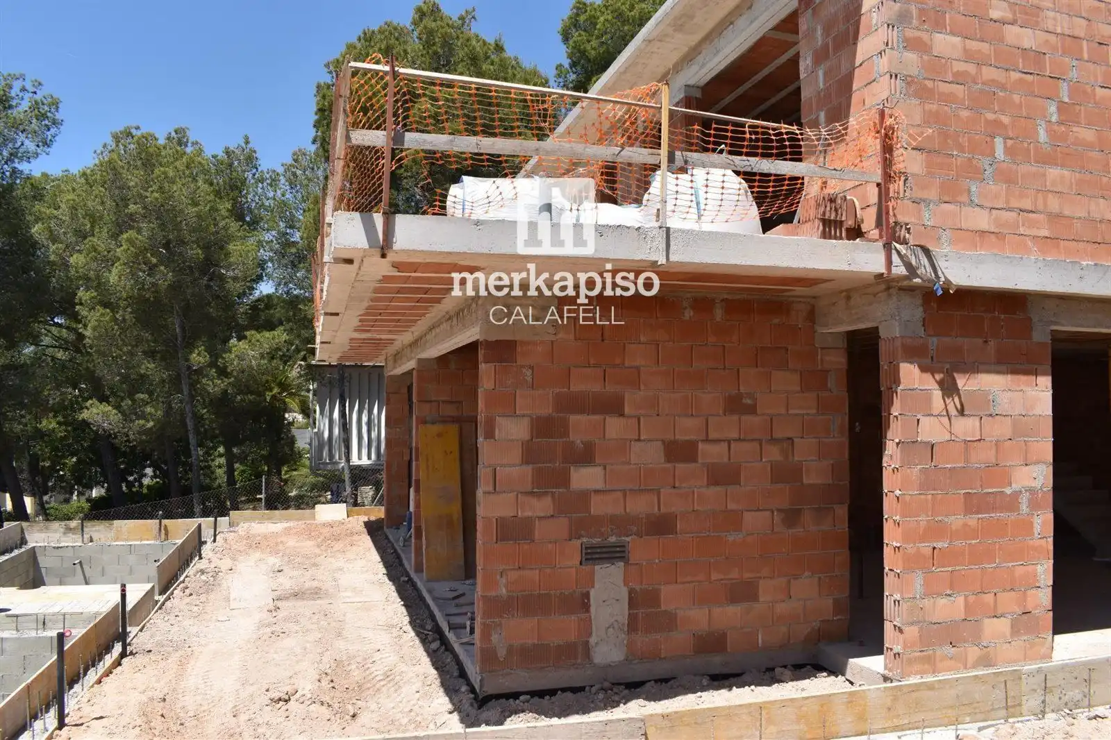 Vista exterior de Casa adosada en venda en Calafell amb Aire condicionat, Calefacció i Terrassa