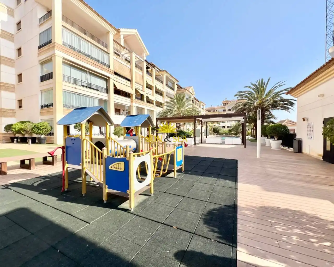 Vista exterior de Apartamento de alquiler en Guardamar del Segura con Aire acondicionado, Calefacción y Piscina