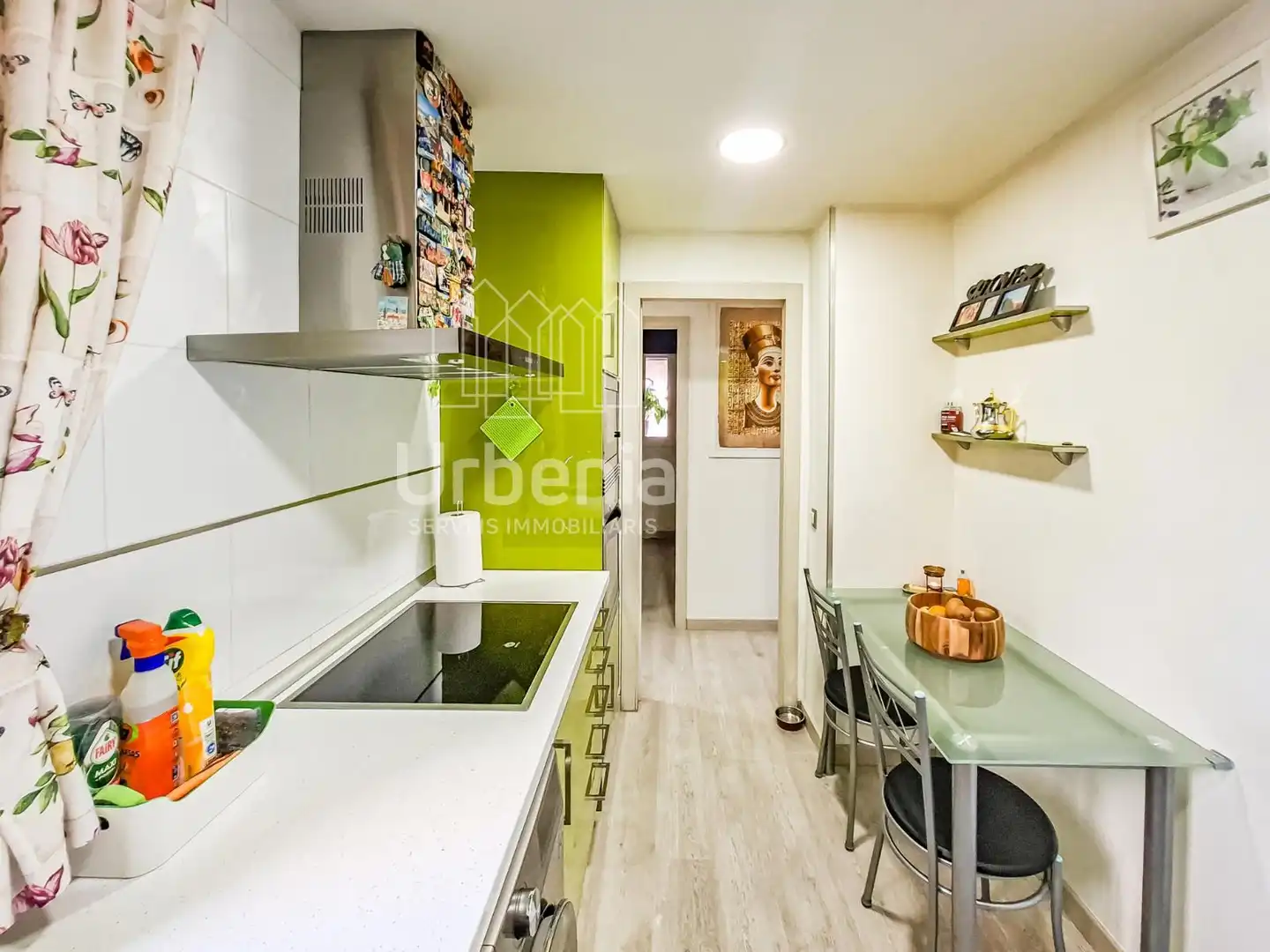 Küche von Wohnung zum Verkauf in Mataró mit Klimaanlage, Heizung und Terrasse