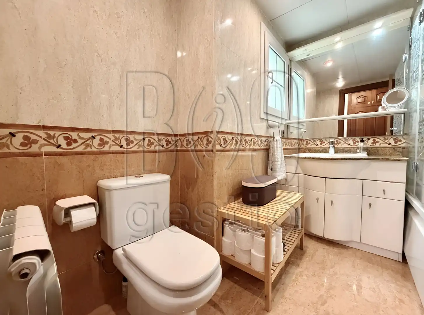 Badezimmer von Wohnung zum Verkauf in Tarragona mit Klimaanlage, Heizung und Terrasse