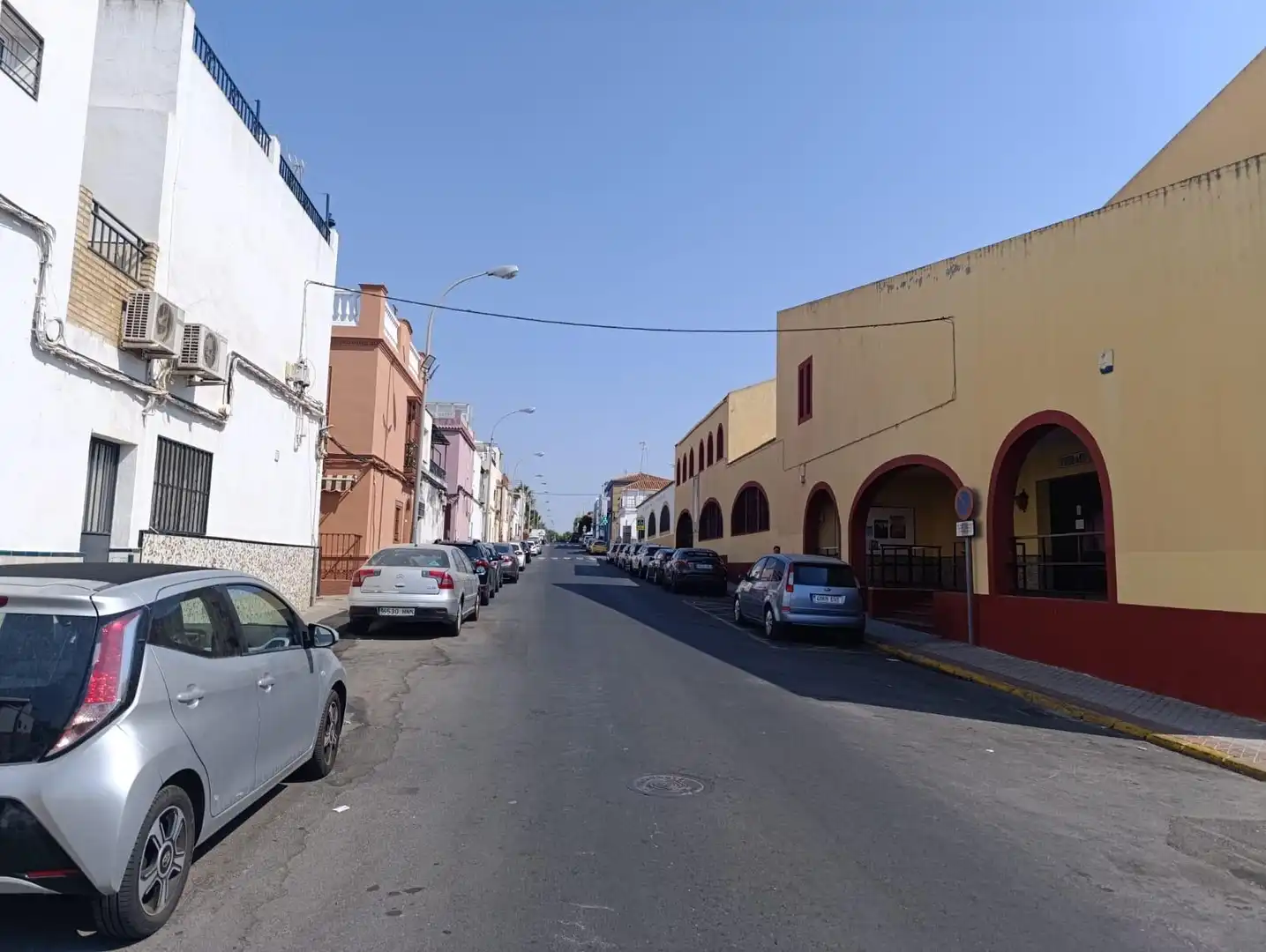 Vista exterior de Casa adosada en venda en Alcalá de Guadaira amb Aire condicionat i Calefacció