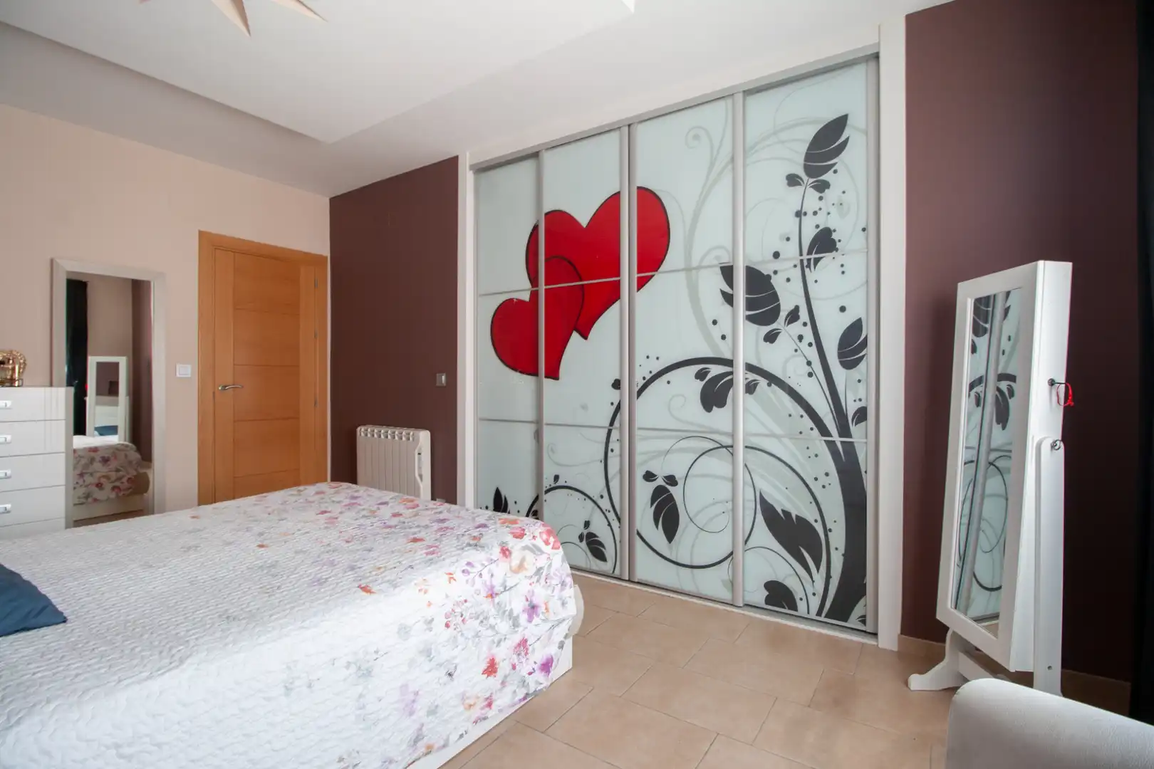 Habitación de Casa o chalet en venta en Gójar con Aire acondicionado, Calefacción y Jardín privado