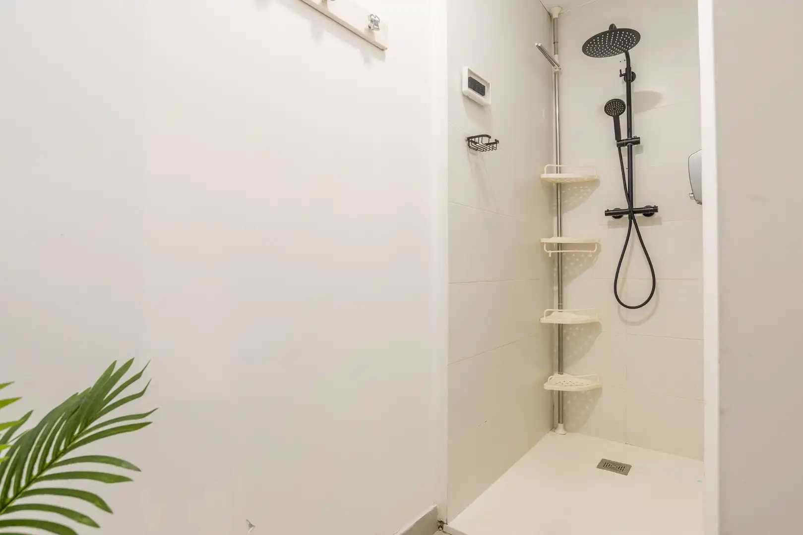 Baño de Nave industrial en venta en Madrid