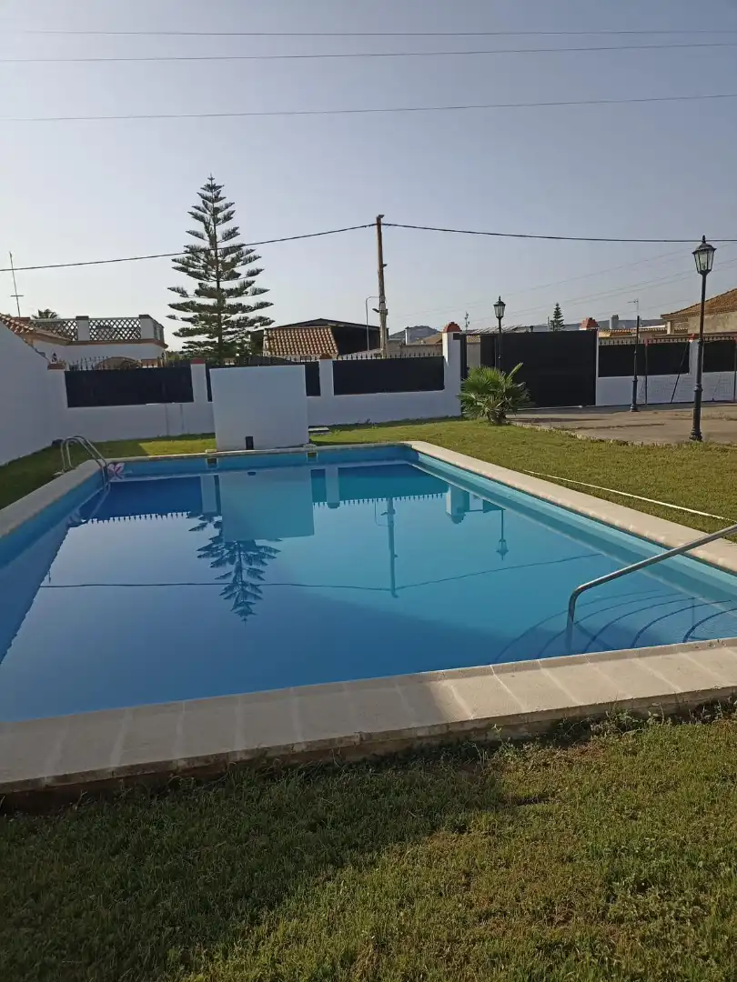 Detached house with pool for sale in Villaverde del Río, imagen 2