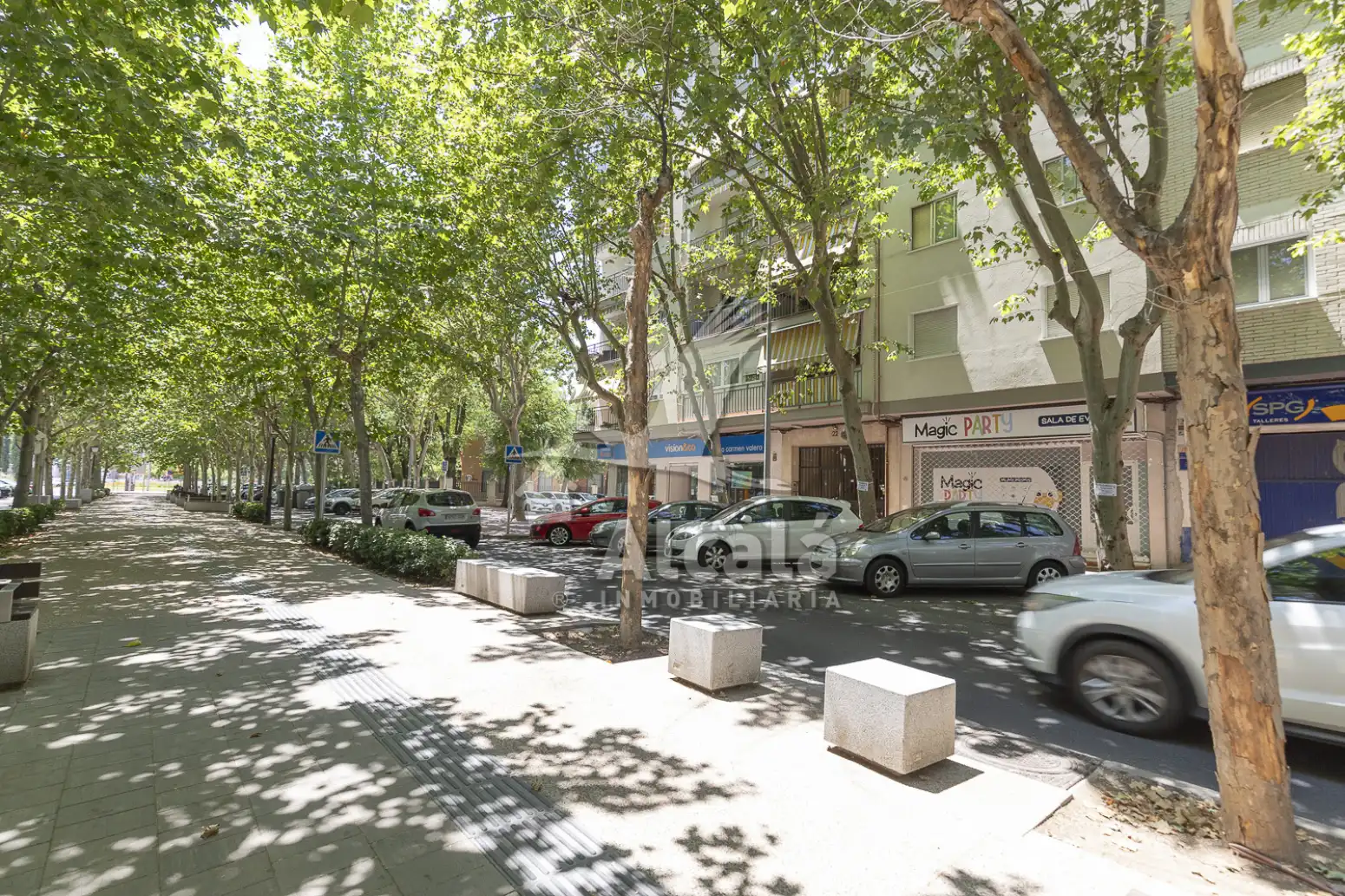 Exterior view of Flat for sale in Alcalá de Henares  with Air Conditioner, Heating and Parquet flooring