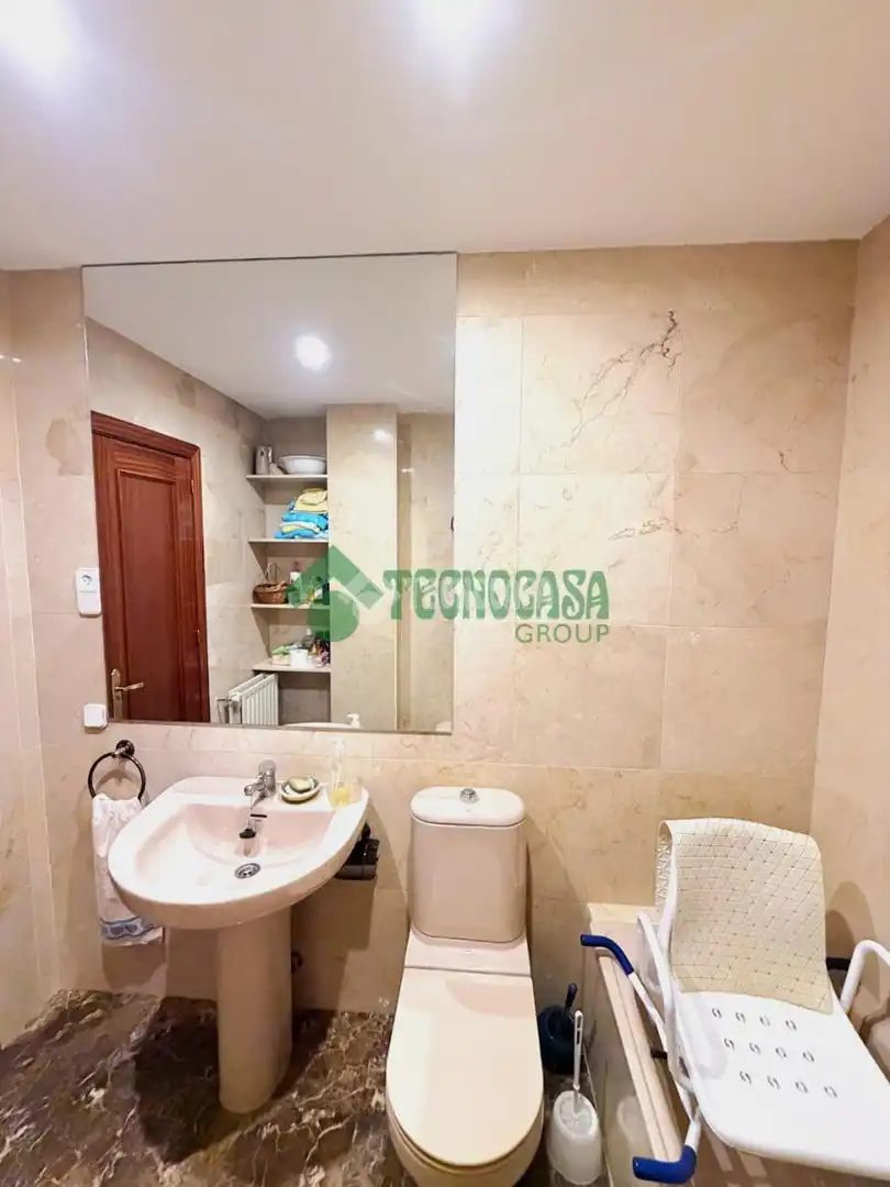 Bathroom of Flat for sale in Cuenca  with Air Conditioner, Heating and Terrace