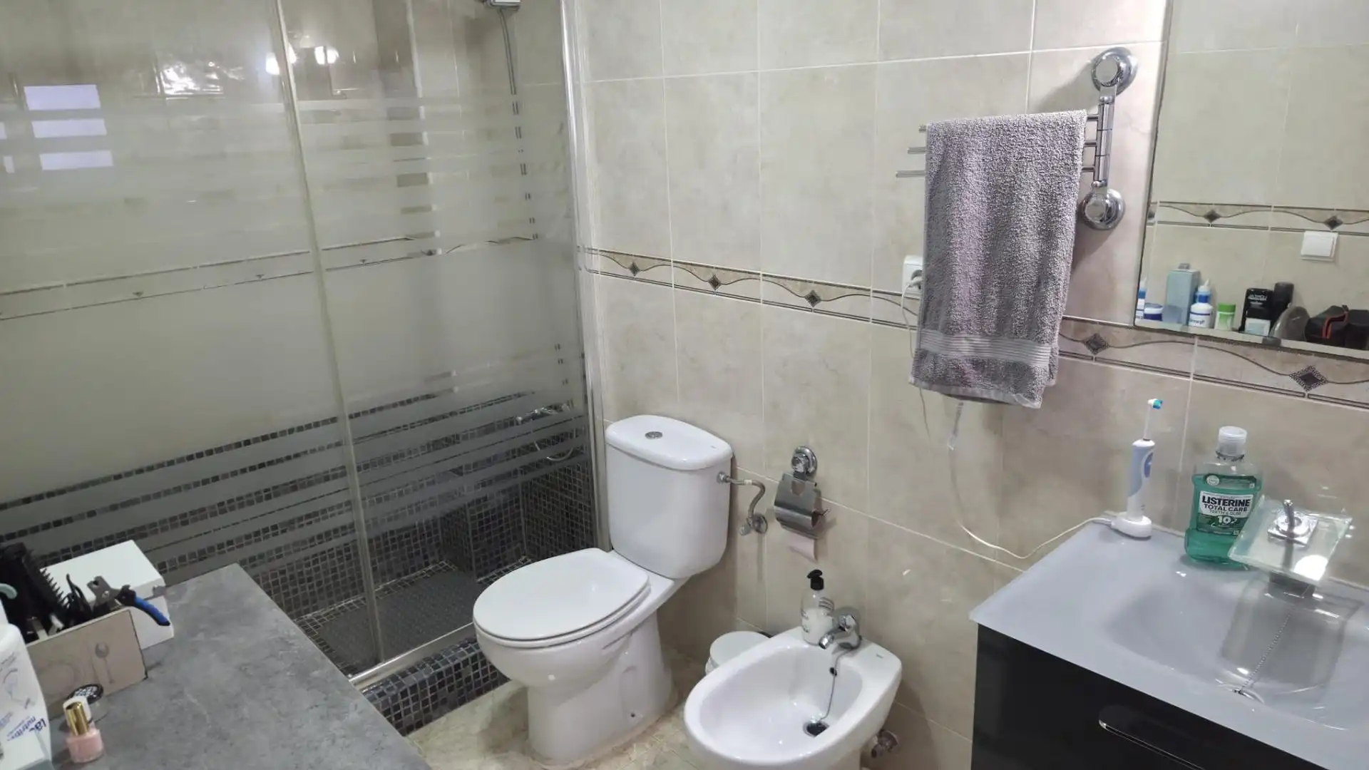 Bathroom of Attic for sale in Guardamar del Segura  with Air Conditioner, Terrace and Storage room
