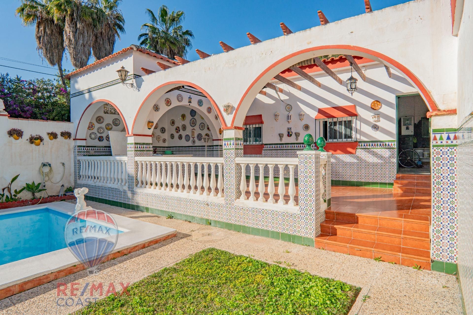 Exterior view of House or chalet for sale in Rincón de la Victoria  with Private garden, Terrace and Swimming Pool