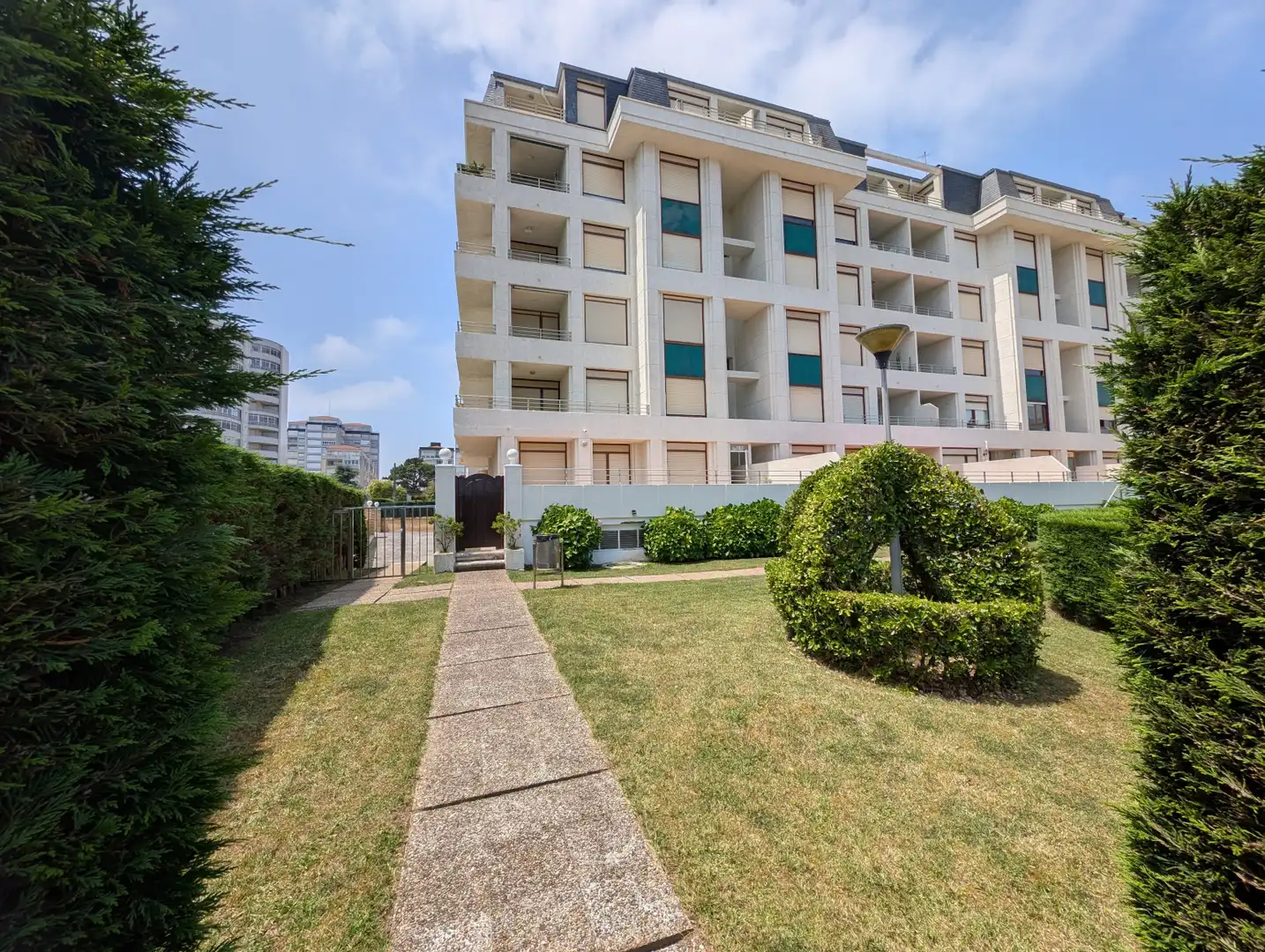Flat for sale in Laredo - CALLE ENRIQUE MOWINCKEL- RCIA AMANECER, 84, Zona Playa
