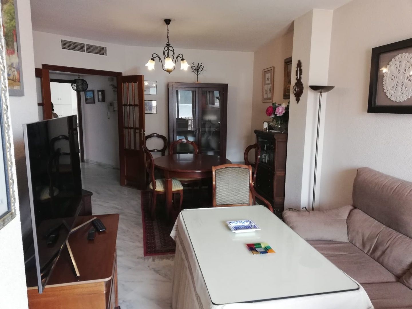 Menjador de Pis de lloguer en  Córdoba Capital amb Aire condicionat, Calefacció i Terrassa