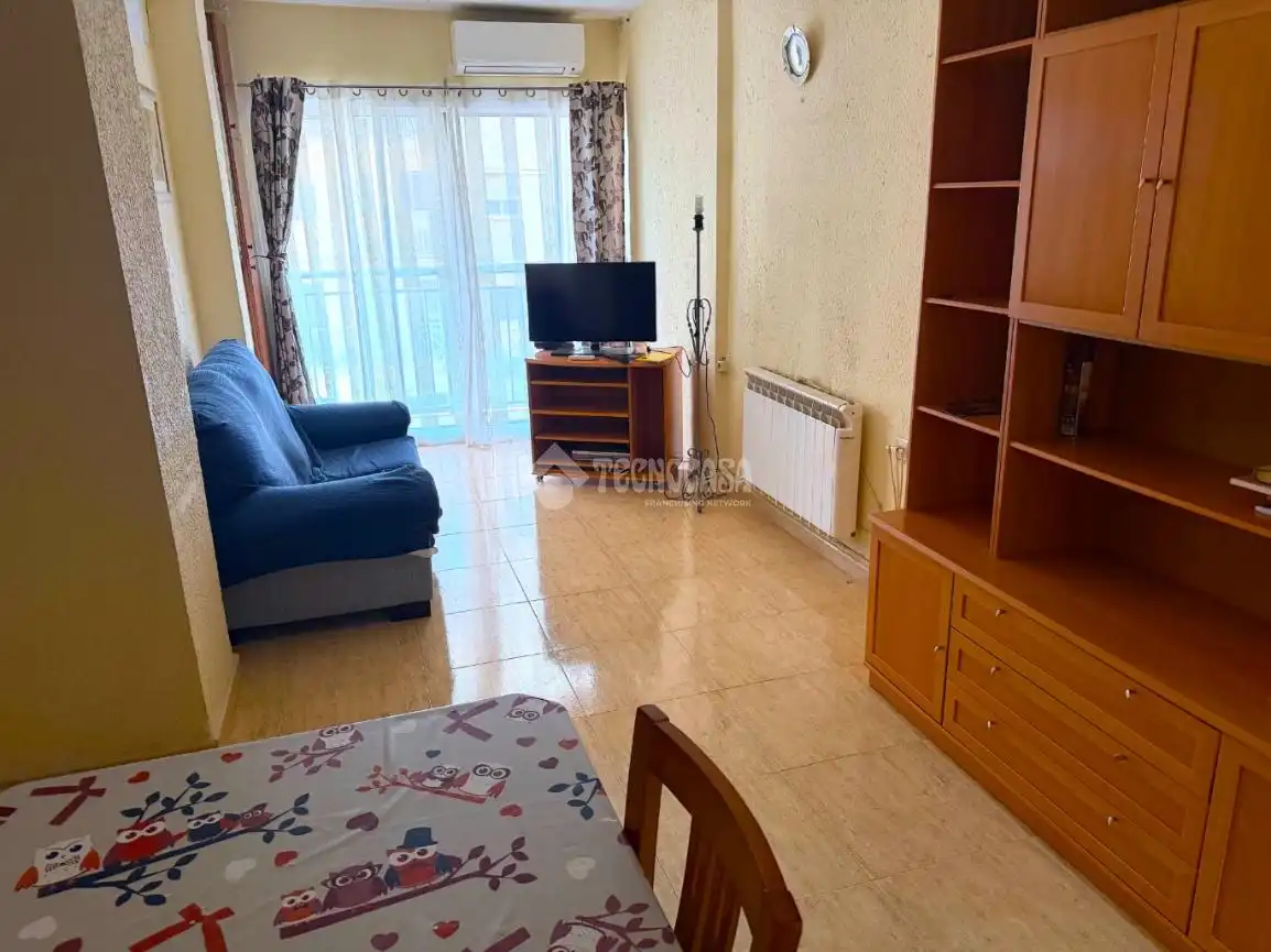 Sala d'estar de Pis en venda en Valencia amb Aire condicionat i Balcó