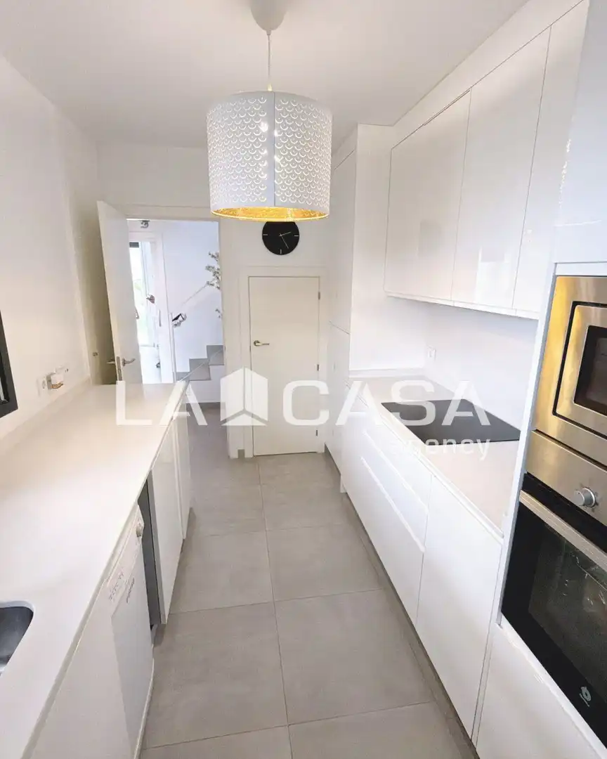 Casa a schiera in vendita a Entrenúcleos, imagen 24