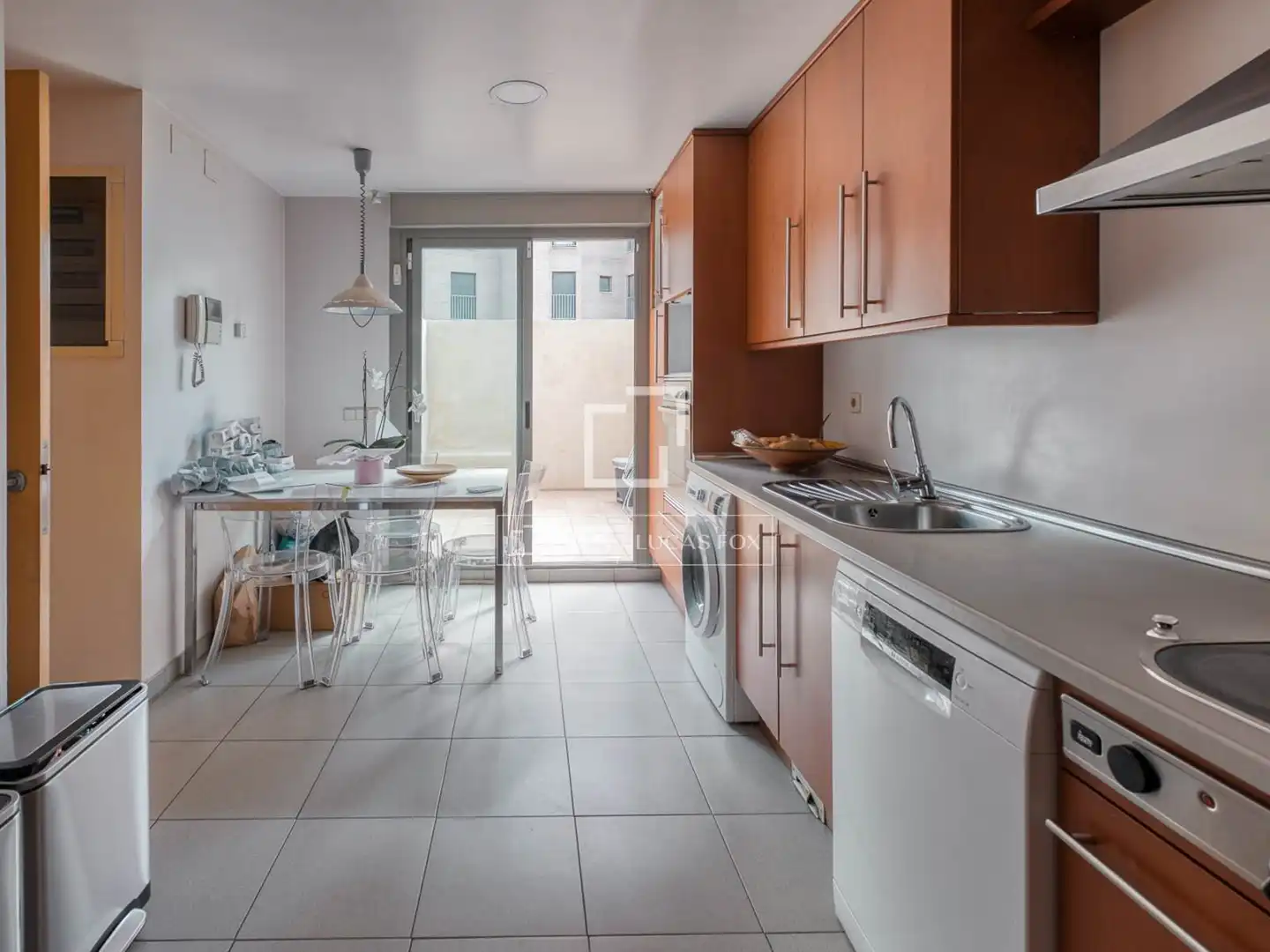 Cuina de Casa o xalet en venda en Madrid amb Aire condicionat, Calefacció i Jardí privat