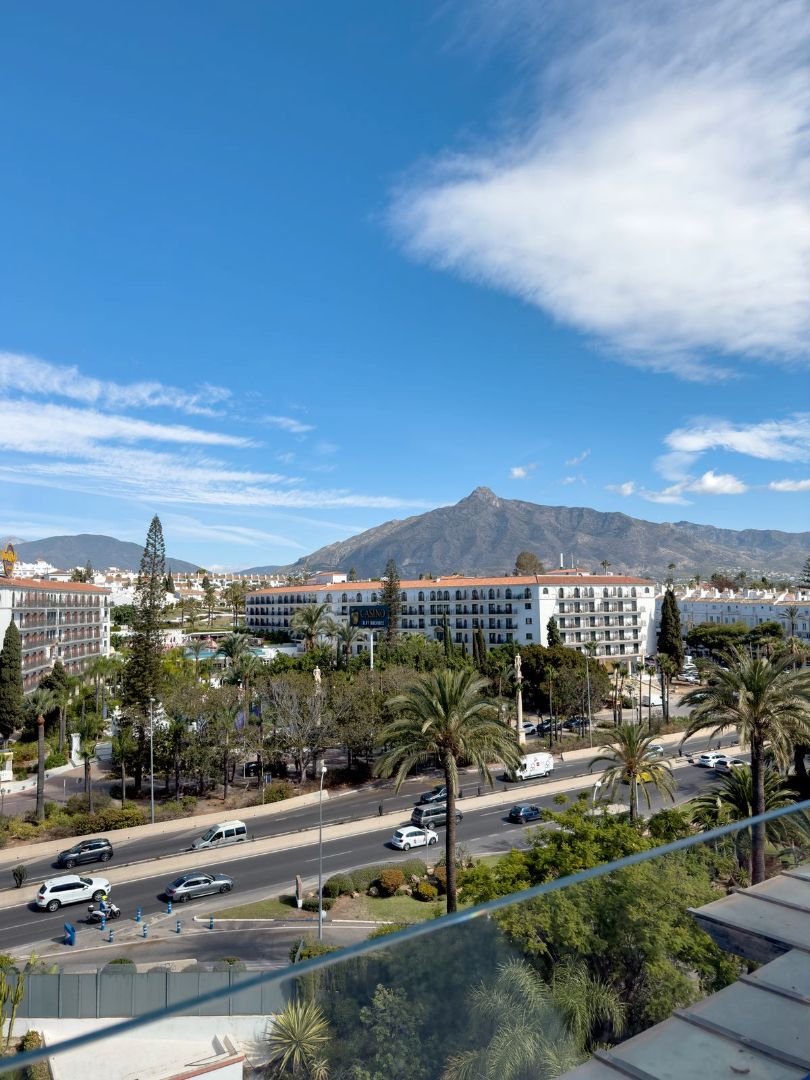 Exterior view of Attic for sale in Marbella  with Air Conditioner, Private garden and Terrace