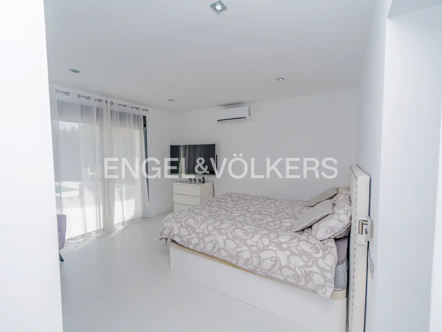 Habitación de Casa o chalet en venta en El Campello con Aire acondicionado, Calefacción y Jardín privado