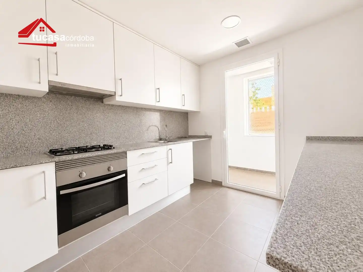 Cocina de Planta baja en venta en Córdoba con Aire acondicionado, Terraza y Trastero