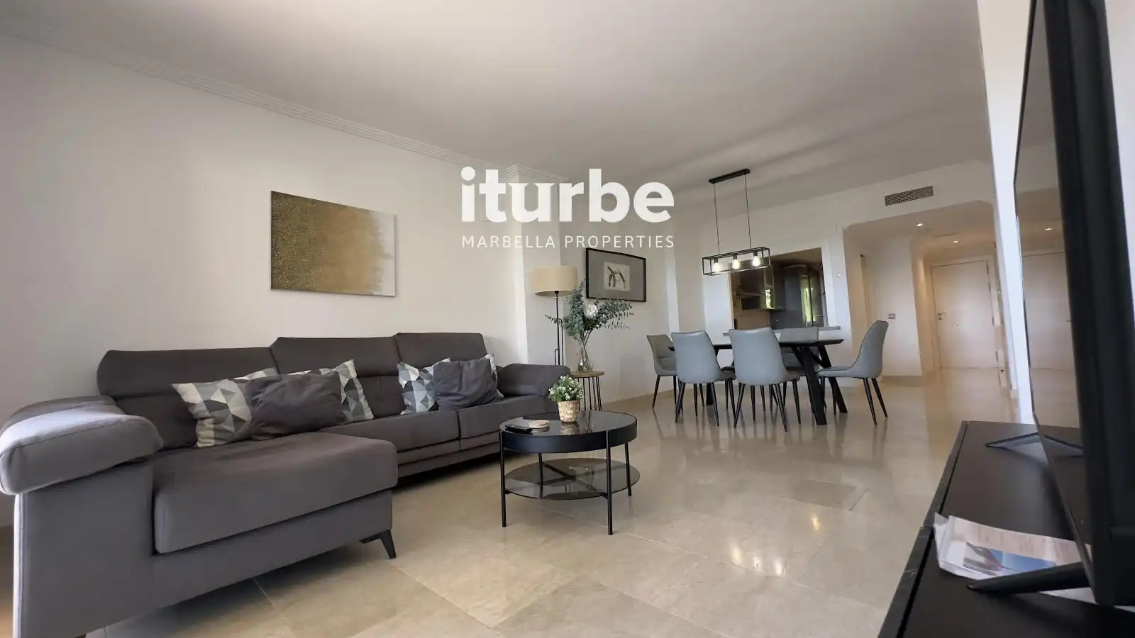 Exterior view of Flat for rent in Benahavís  with Air Conditioner, Terrace and Swimming Pool