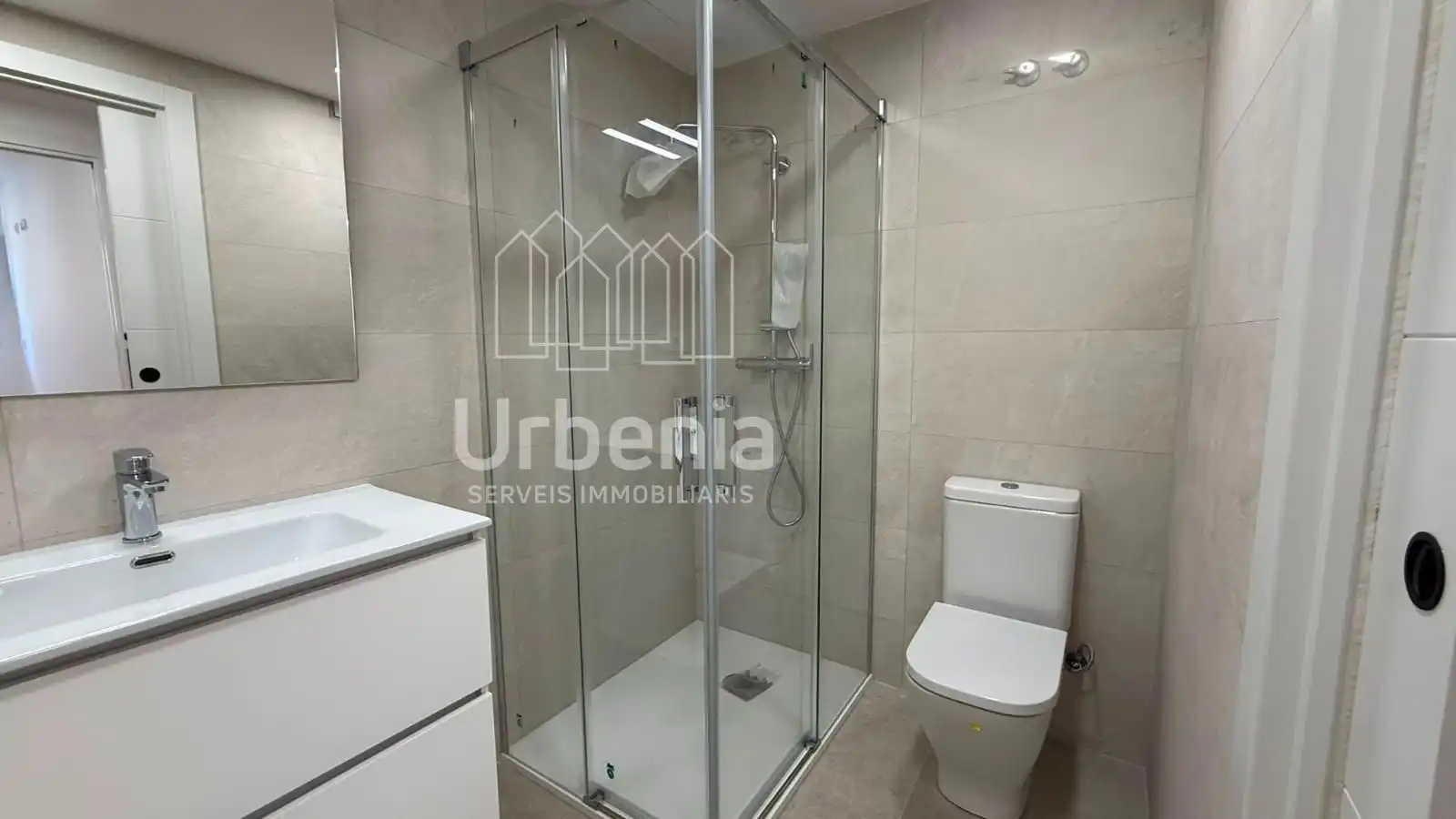 Badezimmer von Wohnung zur Miete in Canet de Mar mit Heizung und Terrasse