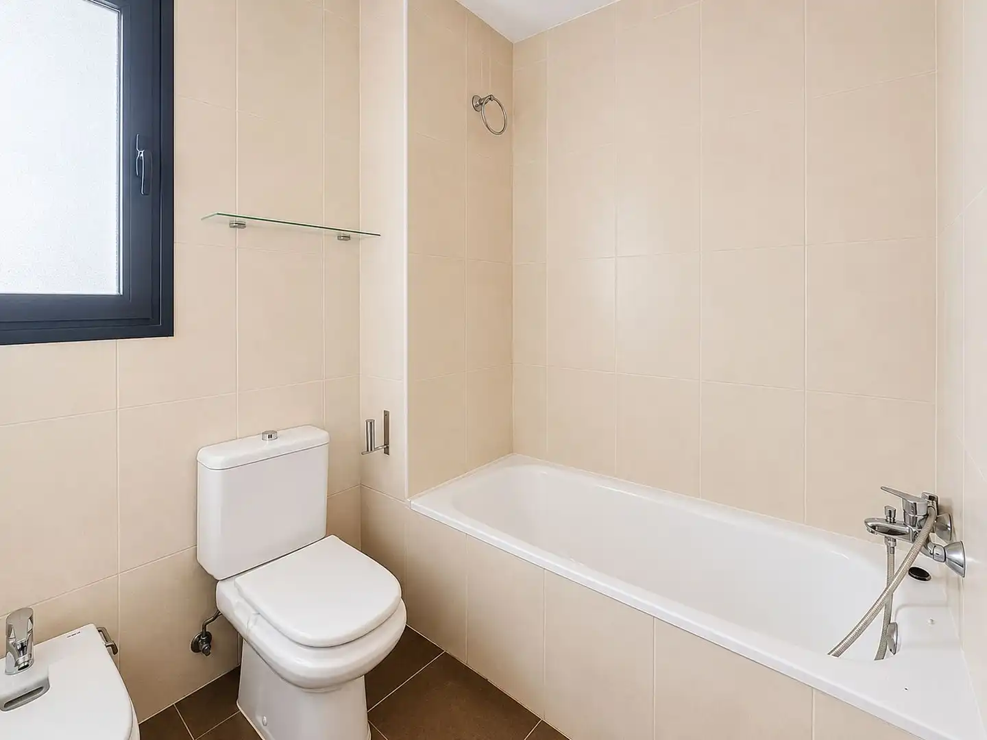Bany de Apartament en venda en Mijas amb Aire condicionat, Calefacció i Jardí privat