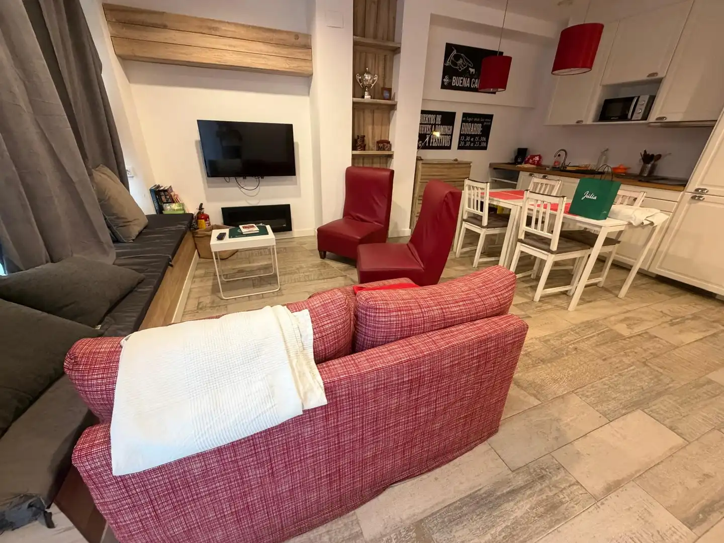 Wohnzimmer von Wohnungen zur Miete in Huesca mit Klimaanlage, Heizung und Möbliert