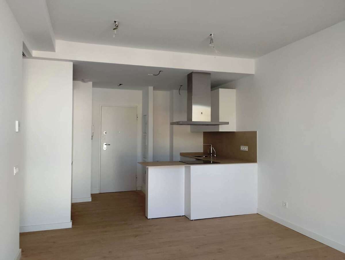 Kitchen of Flat for sale in  Valencia Capital  with Air Conditioner, Storage room and Oven