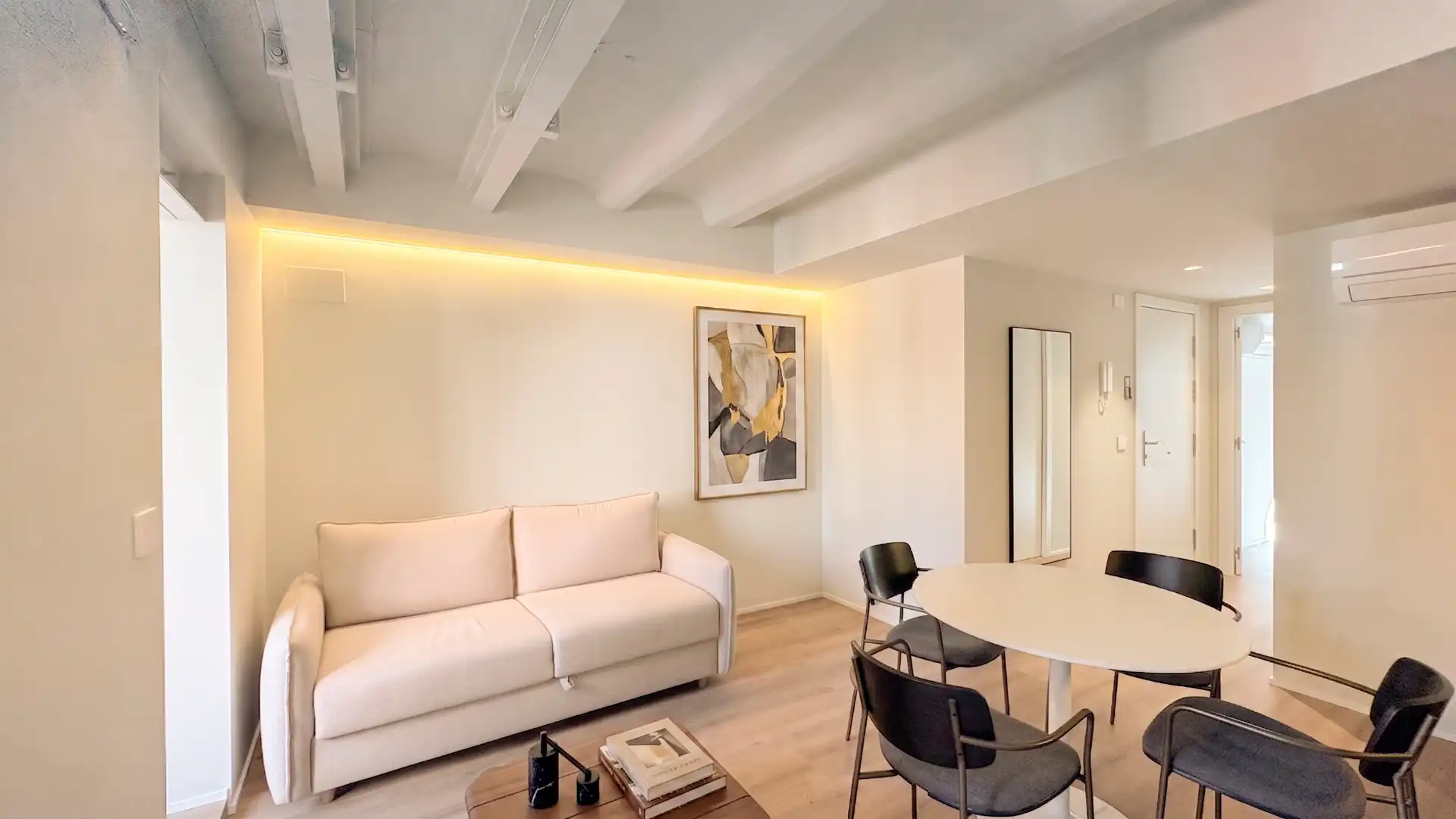 Sala de estar de Piso en venta en Barcelona con Aire acondicionado, Parquet y Terraza