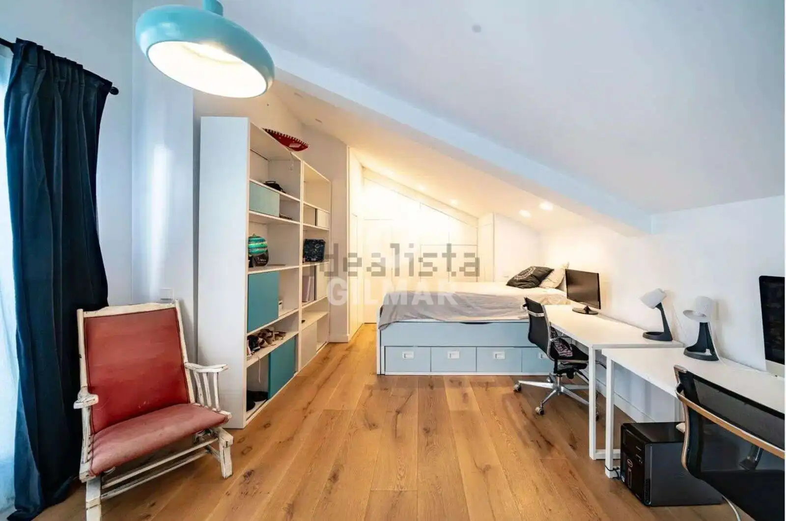 Bedroom of Office for sale in Madrid  with Heating