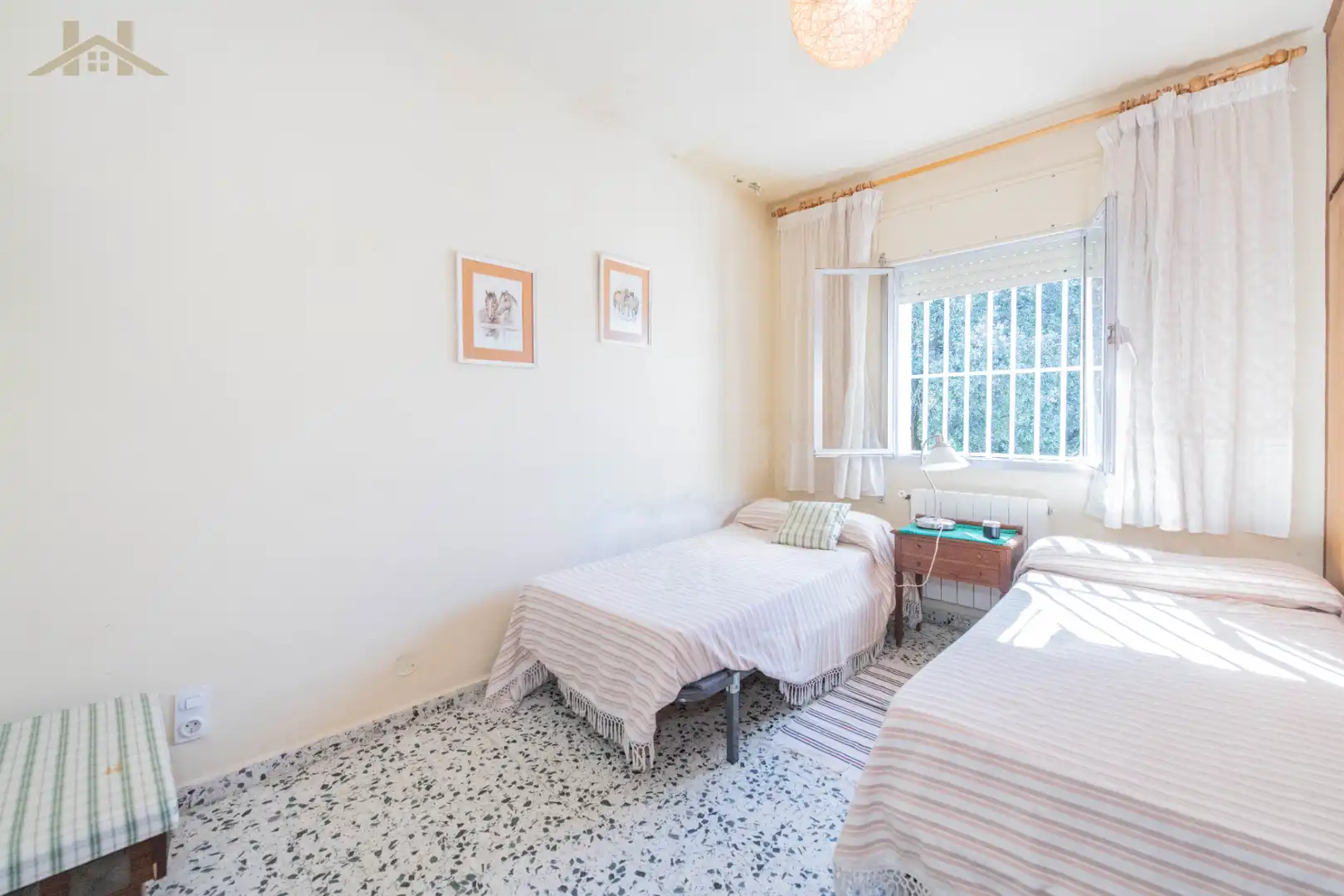 Habitación de Casa o chalet en venta en Galapagar con Calefacción, Jardín privado y Terraza