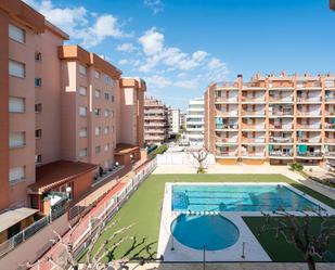 Piscina de Apartament en venda en Vila-seca amb Aire condicionat, Terrassa i Moblat