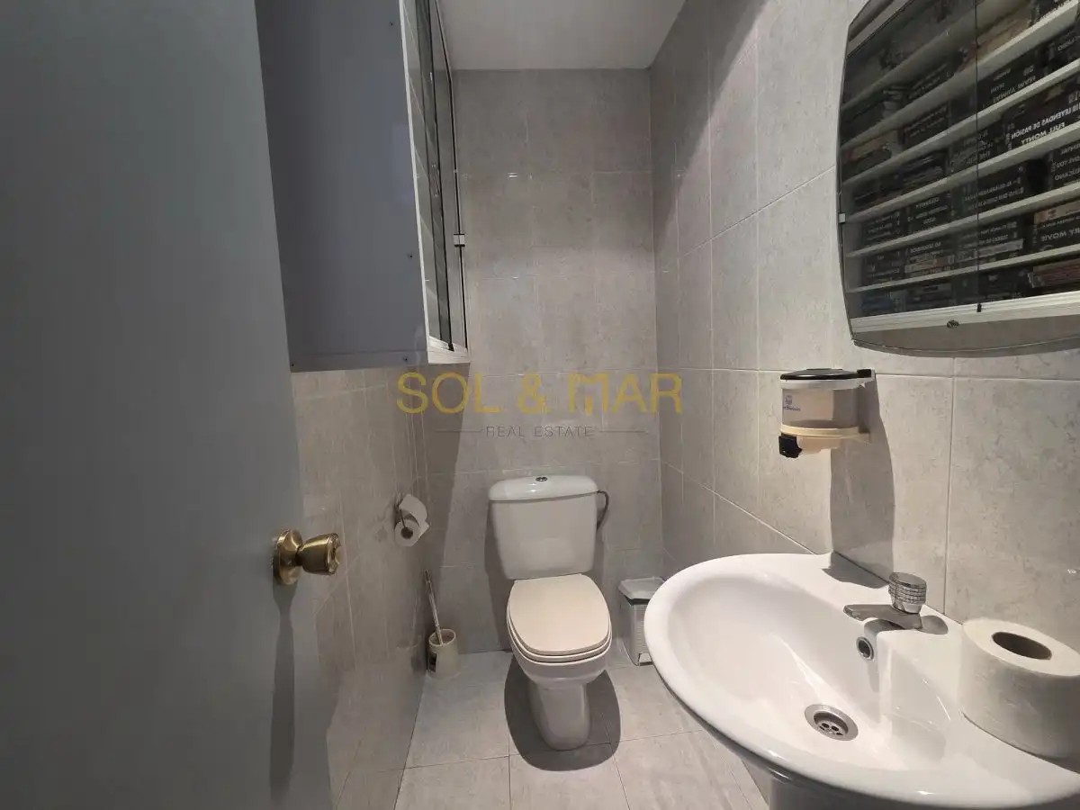Baño de Local en venta en Torremolinos con Aire acondicionado