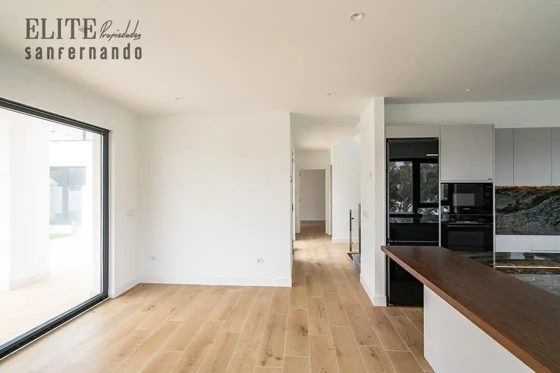 Sala de estar de Casa o chalet en venta en Suances con Calefacción, Jardín privado y Piscina