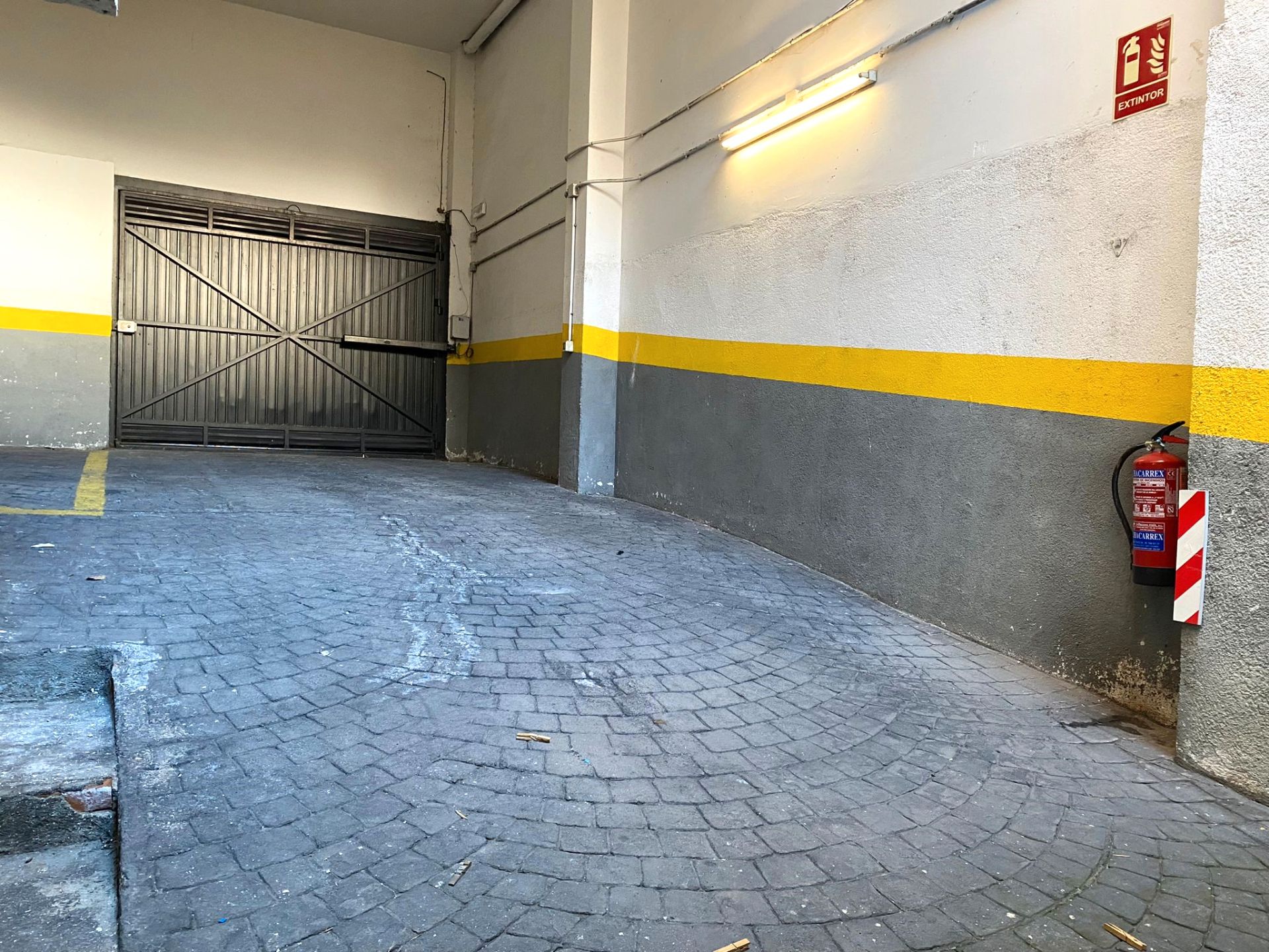 Parking of Garage for sale in  Madrid Capital