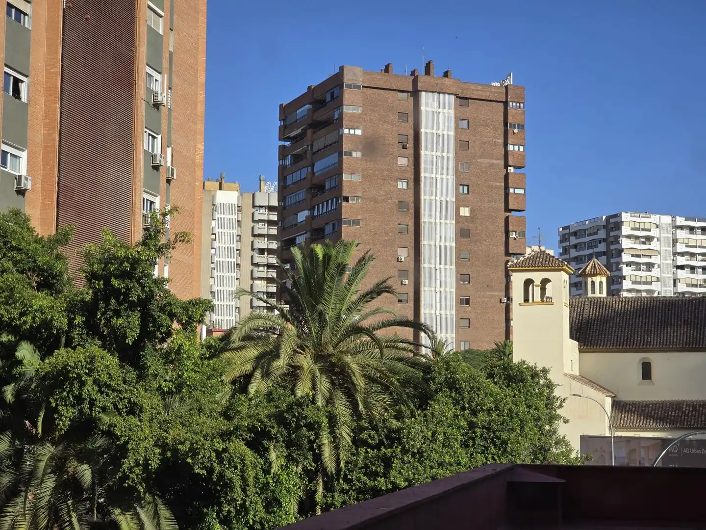 Außenansicht von Büro zur Miete in Málaga mit Klimaanlage und Heizung
