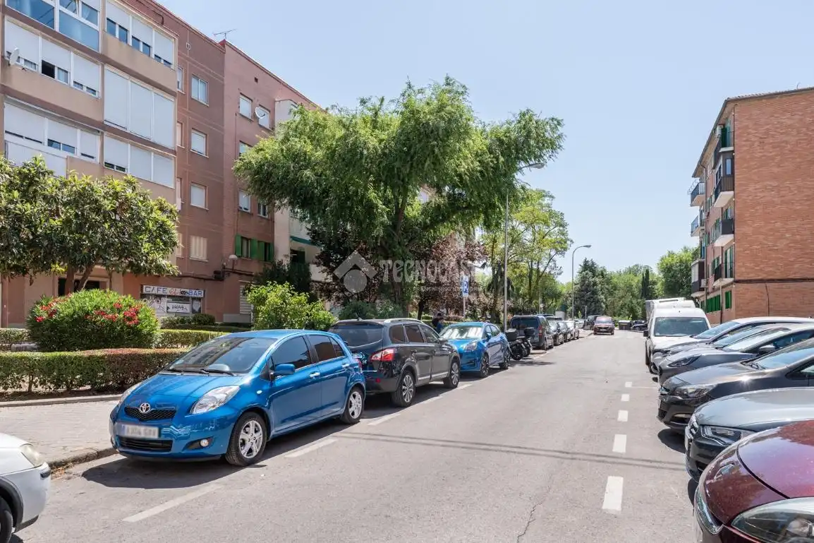 Außenansicht von Wohnung zum Verkauf in Madrid