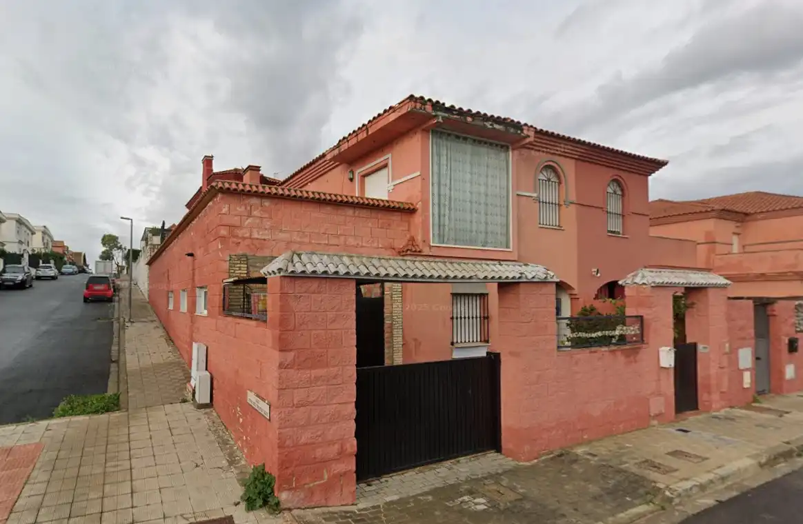 Adossat amb terrassa en venda a Calle Manolo Gonzalez 1