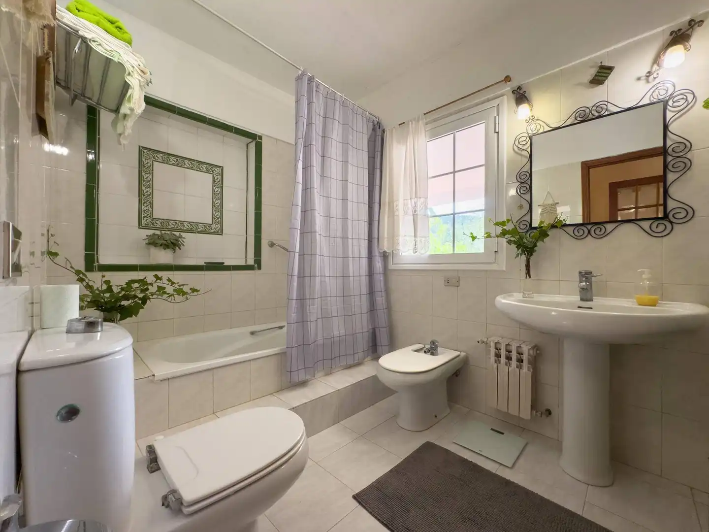 Baño de Casa o chalet en venta en El Rosario con Calefacción, Jardín privado y Terraza
