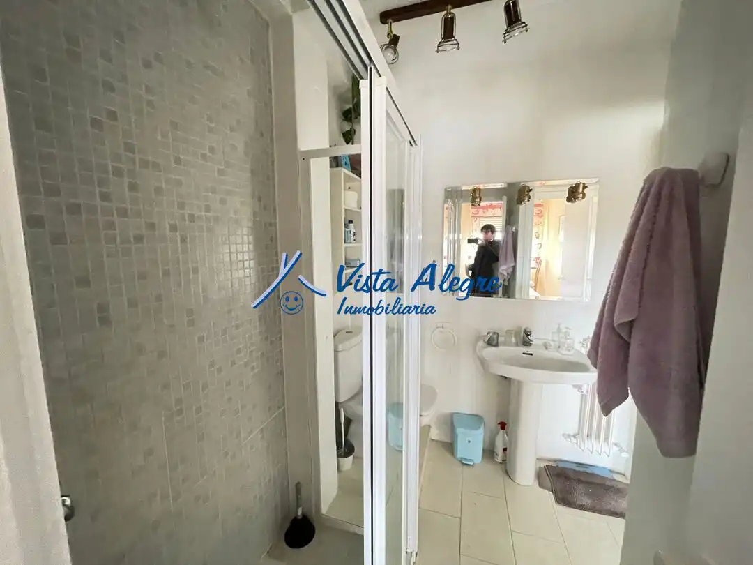 Baño de Piso de alquiler en Haro con Jardín privado, Terraza y Piscina
