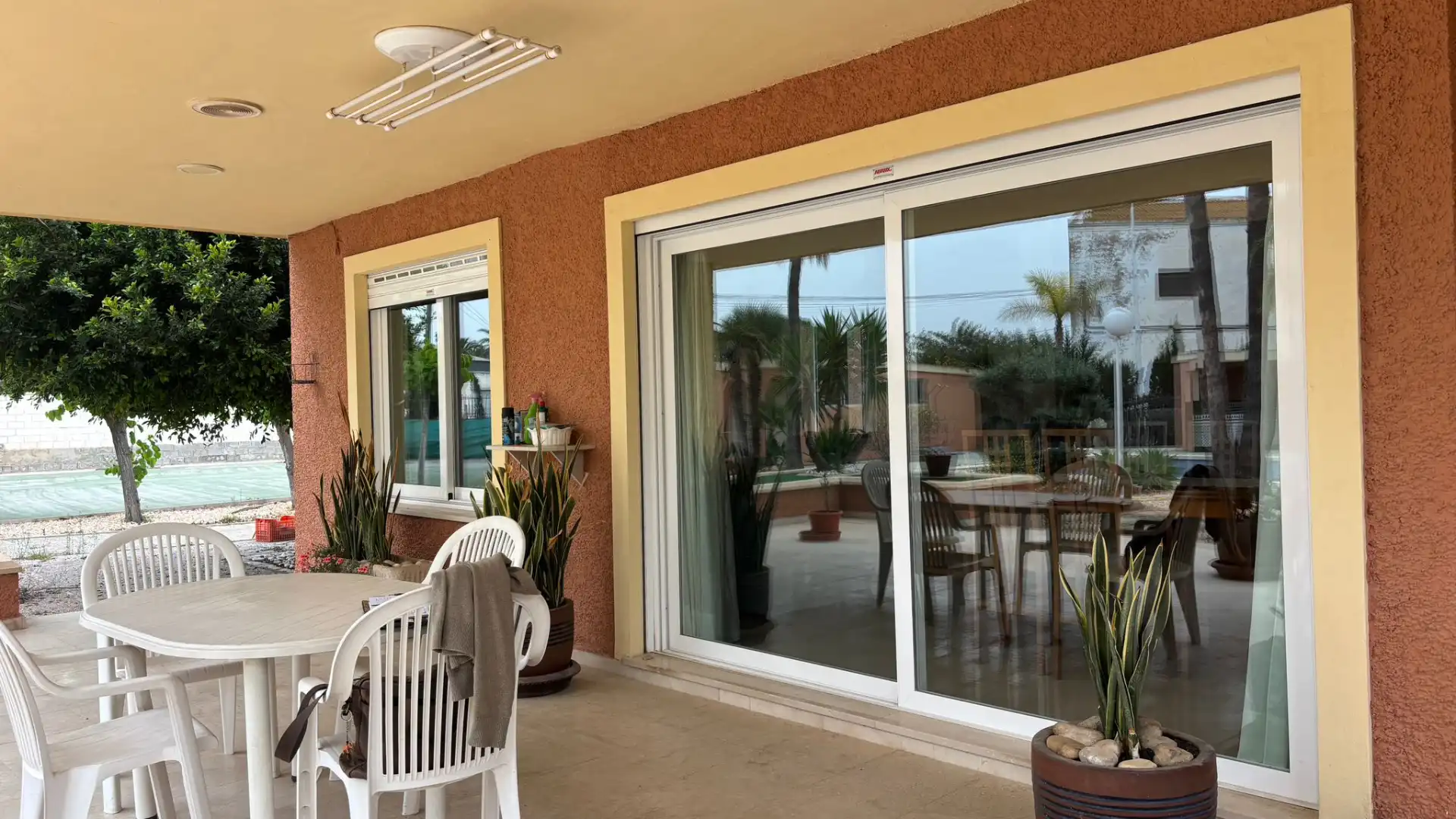 Terrassa de Casa o xalet en venda en Elche / Elx amb Jardí privat, Terrassa i Piscina