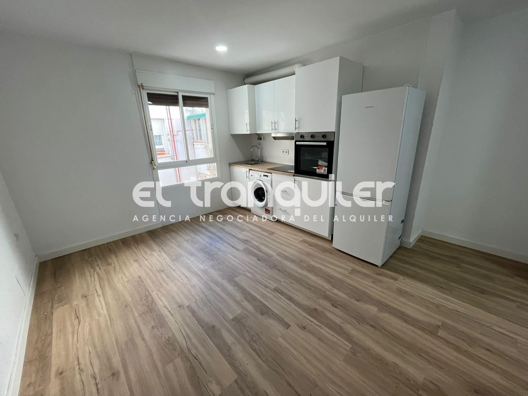 Vista exterior de Pis de lloguer en  Madrid Capital amb Aire condicionat, Parquet i Rentadora