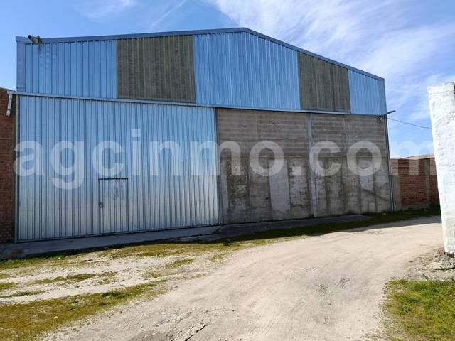 Nave industrial en Venta en Calle RONDA en Fuente el Sol