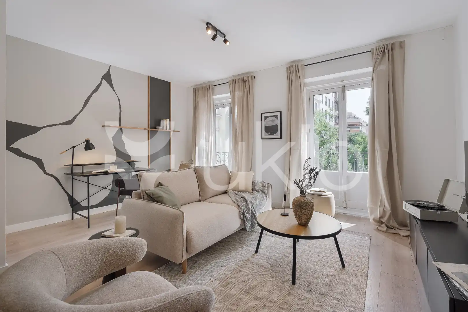 Sala de estar de Apartamento de alquiler en Madrid con Aire acondicionado, Calefacción y Amueblado