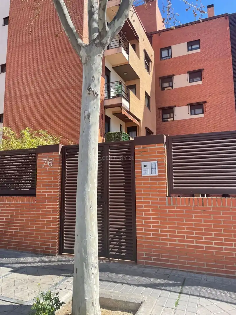 Außenansicht von Garage zum Verkauf in Rivas-Vaciamadrid