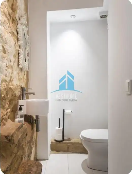 Bathroom of Houses for sale in Valencia  with Air Conditioner, Terrace and Furnished