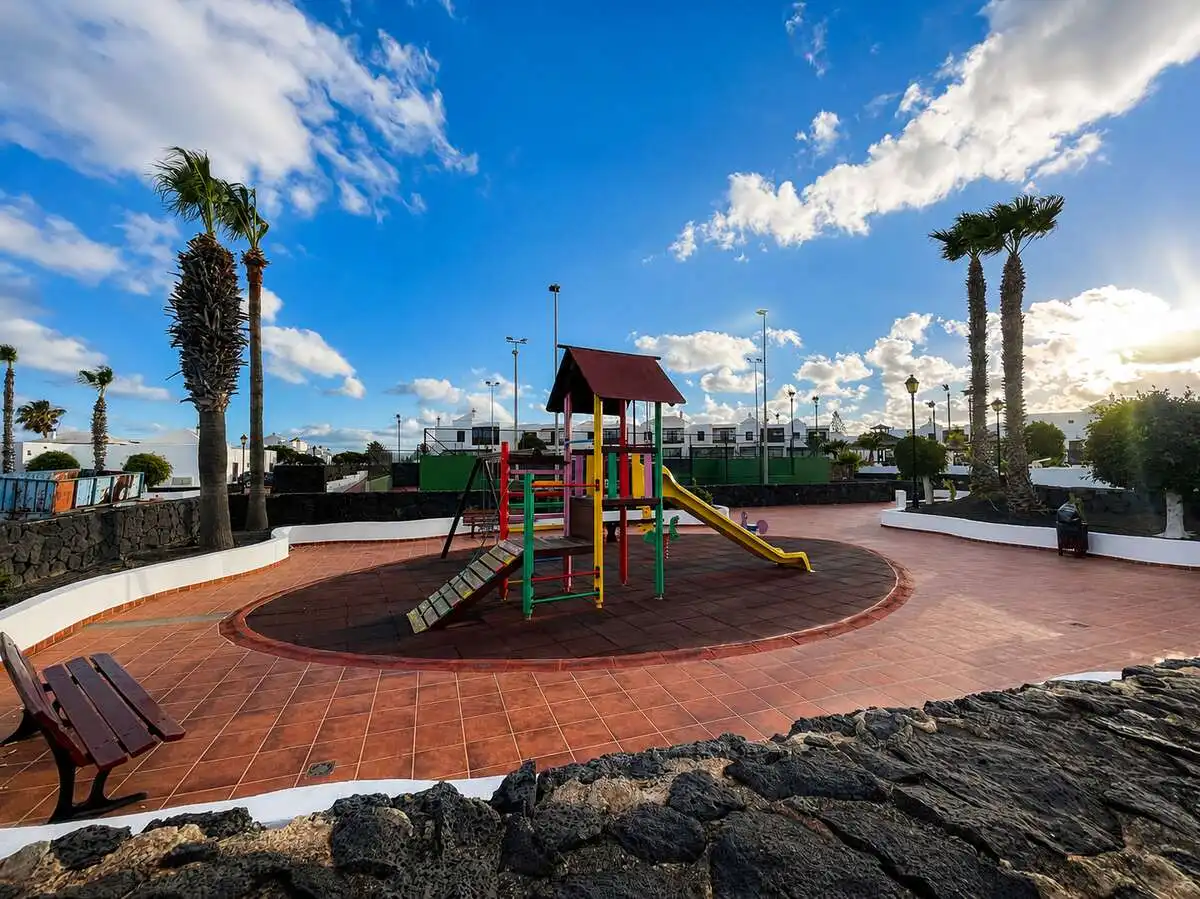 Vista exterior de Dúplex en venta en Teguise con Terraza, Trastero y Amueblado